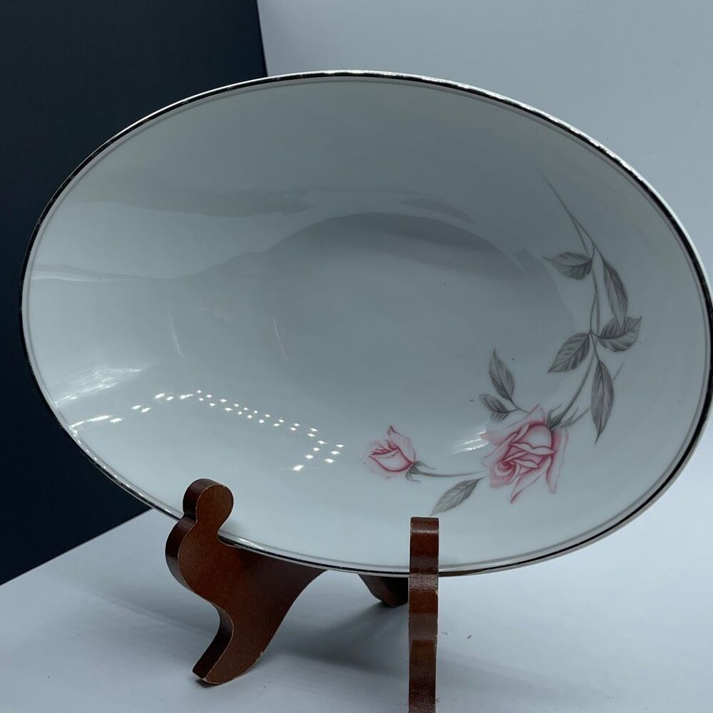 Noritake Fine China Rosemarie Pattern Oval serving bowl”10.